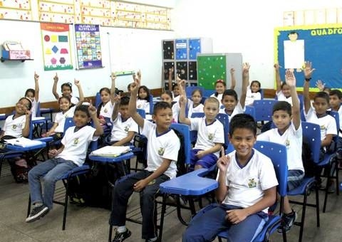 Boa Vista do Ramos paga mais de R$ 1,5 milhão por fardamento