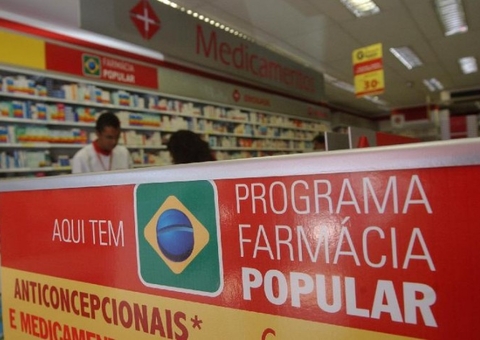 Na pandemia, governo reduz Farmácia Popular, que trata comorbidades da Covid