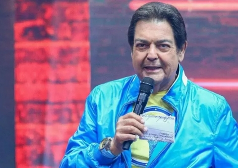 Faustão segue internado e passa por hemodiálise 