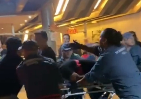 Vídeos mostram Leandro Lo sendo socorrido em show após tiro na cabeça em SP