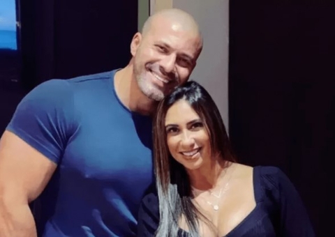 Moraes manda bloquear redes sociais e contas bancárias da esposa de Daniel Silveira
