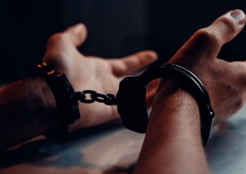 Homem é preso suspeito de se passar por policial em Manaus