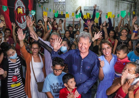 Na corrida pelo Senado, Arthur visita vários bairros de Manaus em pré-campanha