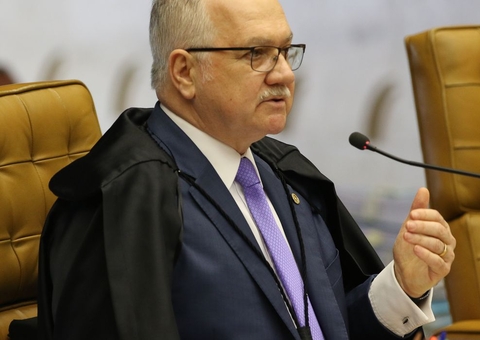 Fachin dá 5 dias pra Bolsonaro explicar porque não usa máscara em aglomerações