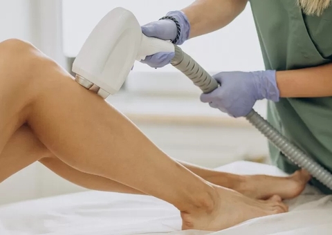 Empresa de depilação a laser deve indenizar cliente por queimaduras