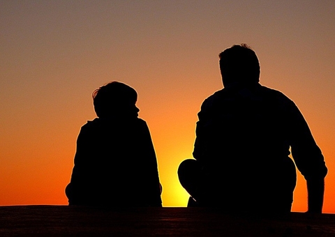 Pai socioafetivo tem mesmo status que pai biológico no registro civil