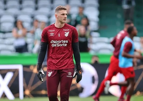 Ederson é cortado da seleção brasileira e Diniz convoca Bento