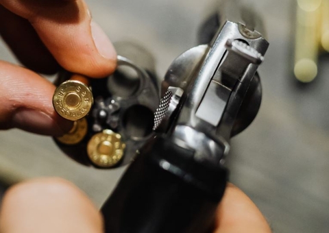 Homem é executado enquanto caminhava em rua de Manaus no feriado