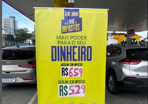 Gasolina a R$ 5,29 gera fila quilométrica e deixa trânsito lento na Av. Djalma Batista