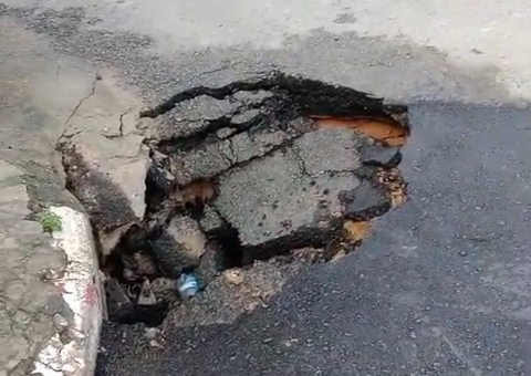 Moradores do Japiim denunciam crateras e incompetência da Águas de Manaus