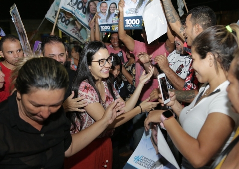Mayara reúne multidão no Viver Melhor e defende melhorias para moradores