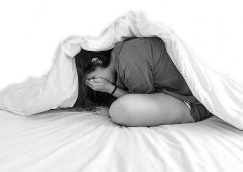 Um terço dos pacientes tem transtornos mentais seis meses após sair da UTI, diz estudo pré-pandemia