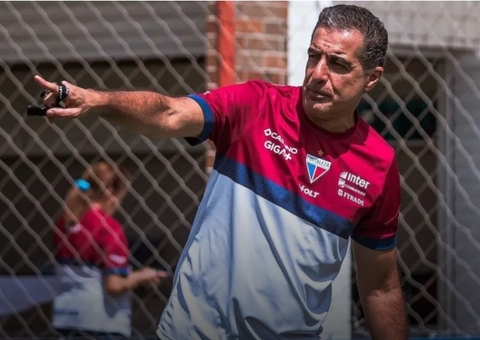 Fortaleza anuncia saída do técnico português Renato Paiva