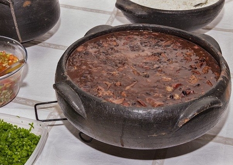  1ª 'Feijoada Mix' movimenta sábado em Manaus