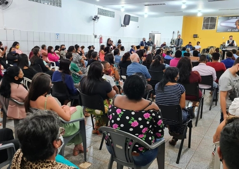 Culto com deputado Marco Feliciano é interrompido em São Paulo
