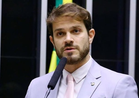 MP desmente Felipe Becari sobre anel de noivado dado a Carla Diaz 