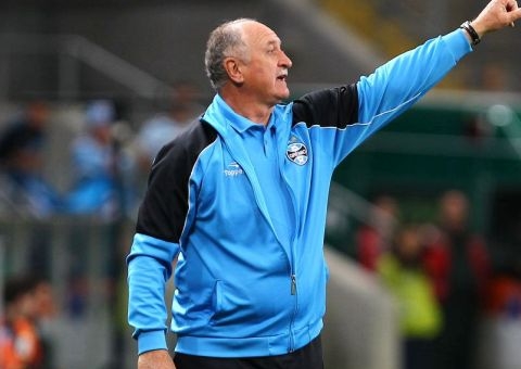 Felipão prepara o Athletico-PR para final da Libertadores, mas prepara acesso no Brasileiro