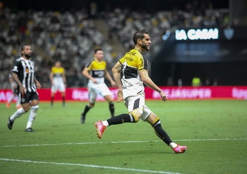 Criciúma abre placar e ganha vantagem contra Vasco; vídeo