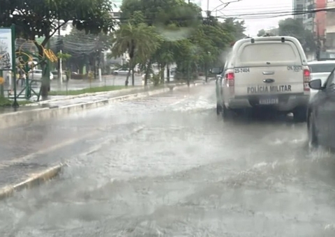 Manaus e Iranduba estão sob alerta de tempestade nessa terça-feira