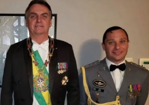 PF encontra conversas que ligam auxiliar de Bolsonaro a movimentos golpistas