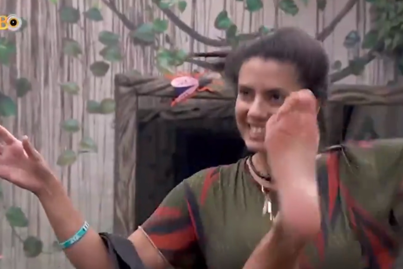 Fernanda chama Alane de VTzeira e imita sister: 'só quer vaga na novela'