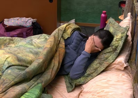 Fernanda chora sozinha: 'eu sou uma imb*cil'; vídeo