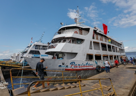 Barcos e lanchas se preparam para Festival de Parintins