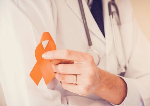 Fevereiro Laranja: saiba quais são os sintomas iniciais da leucemia