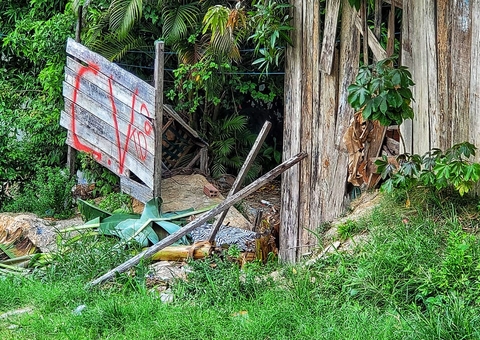 Suspeito de agredir a mulher, homem é morto a pedradas em área de tráfico em Manaus