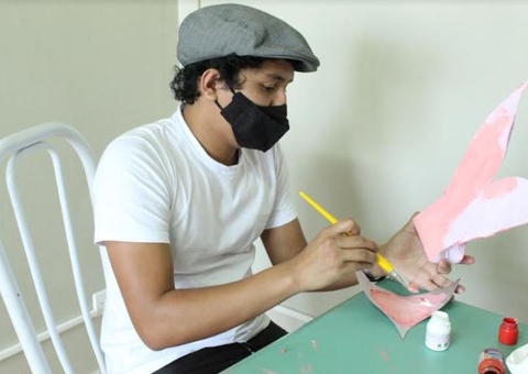 Coletivo de teatro promove oficinas gratuitas e online em Manaus