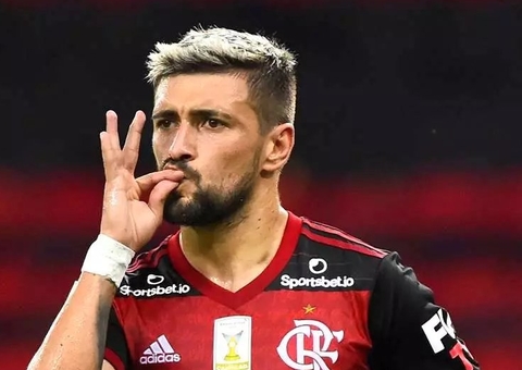 Torcedores de Flamengo e Palmeiras buscam maconha uruguaia para 'relaxar' antes da final