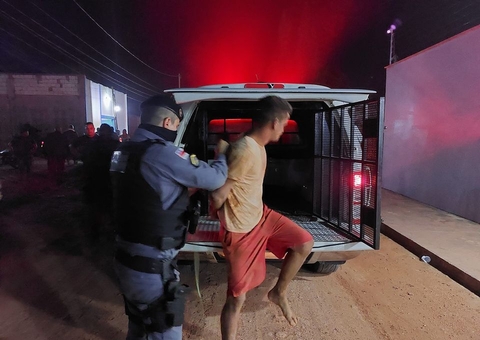 Homem esfaqueia criança e mulher dentro de igreja no Amazonas