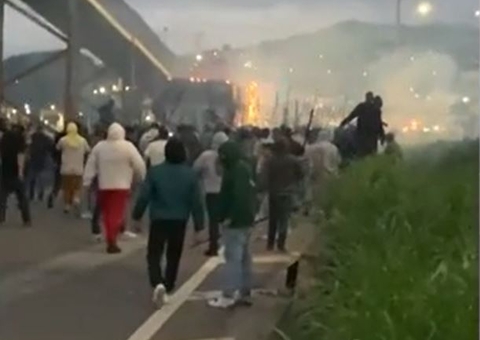 Briga entre torcidas do Palmeiras e Cruzeiro termina com um morto e 17 feridos