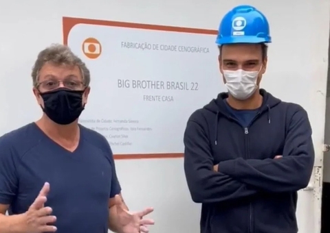 Vem aí! Boninho recebe Tadeu Schmidt em obra da casa do BBB 22