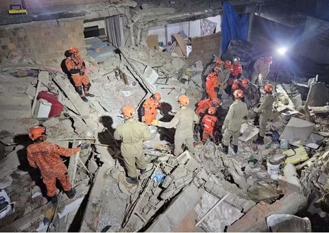 Desabamento de casa deixa um ferido e uma pessoa desaparecida