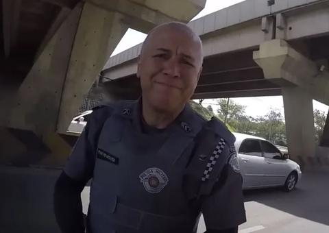 Ouvir o nome da esposa foi gota d'água para PM matar policiais em batalhão, diz advogado