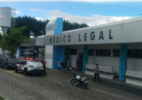 Filho encontra pai morto dentro de casa em Manaus