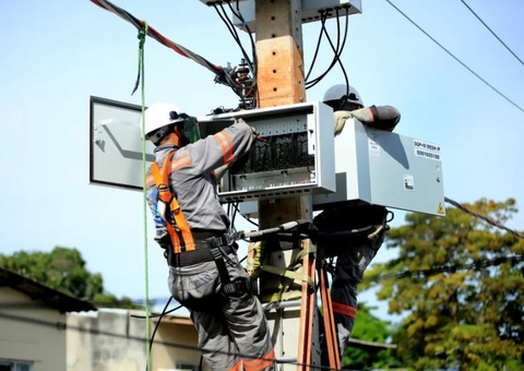 Ramal na BR-174 e quatro bairros de Manaus vão ficar sem energia neste sábado