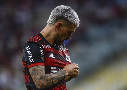 Arrascaeta marca e Flamengo vai ganhando de 4 a 1 do Vasco