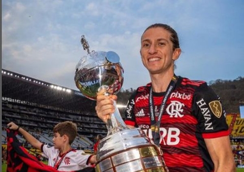Com futuro indefinido, Filipe Luis projeta disputar Mundial pelo Flamengo