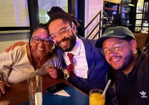 Em forte desabafo, mãe de Emicida defende Fióti em meio à briga de irmãos: 'sua dor é nossa dor'