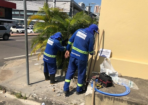 Equipe da Águas de Manaus é assaltada enquanto trabalhava em rua de Manaus