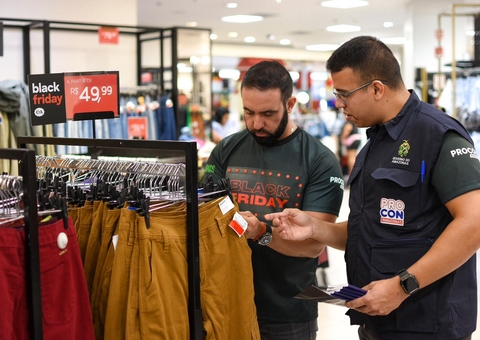 Procon flagra loja de shopping com falsas promoções na Black Friday em Manaus