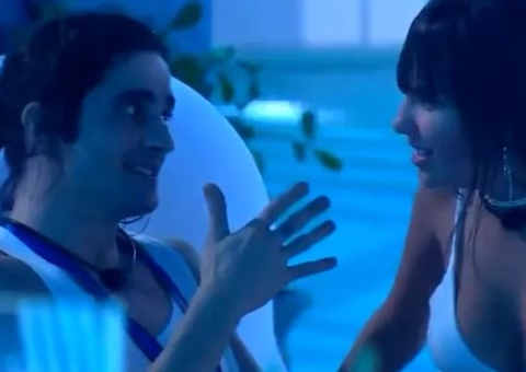 Fiuk dá tapa na bunda de Juliette e Thaís fica irritada