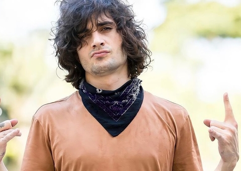 Fiuk fala sobre suposta mesada e explica desabafo sobre dificuldades