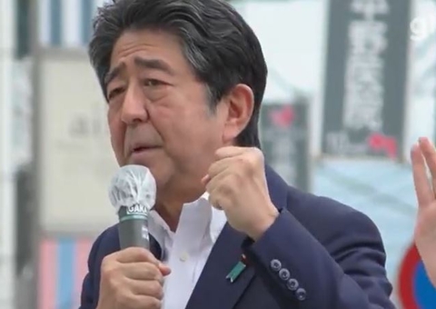 Ex-primeiro ministro do Japão Shinzo Abe morre ao ser baleado durante campanha