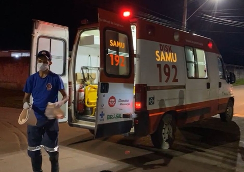 Mulheres são lançadas de motocicleta durante acidente com carro no Amazonas