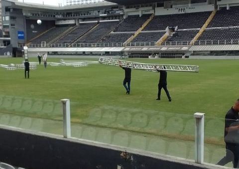 Movimentação na sede do Santos preocupa fãs de Pelé