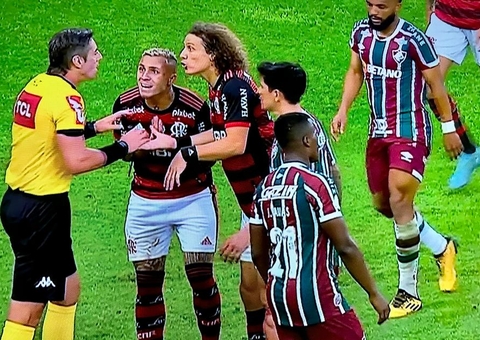 Flamengo cai para 4º lugar e Fluminense é vice no Brasileirão