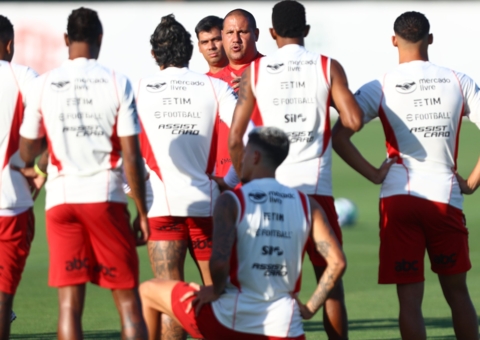 Flamengo tem nigeriano no sub-20, e não quer que ele seja o único africano